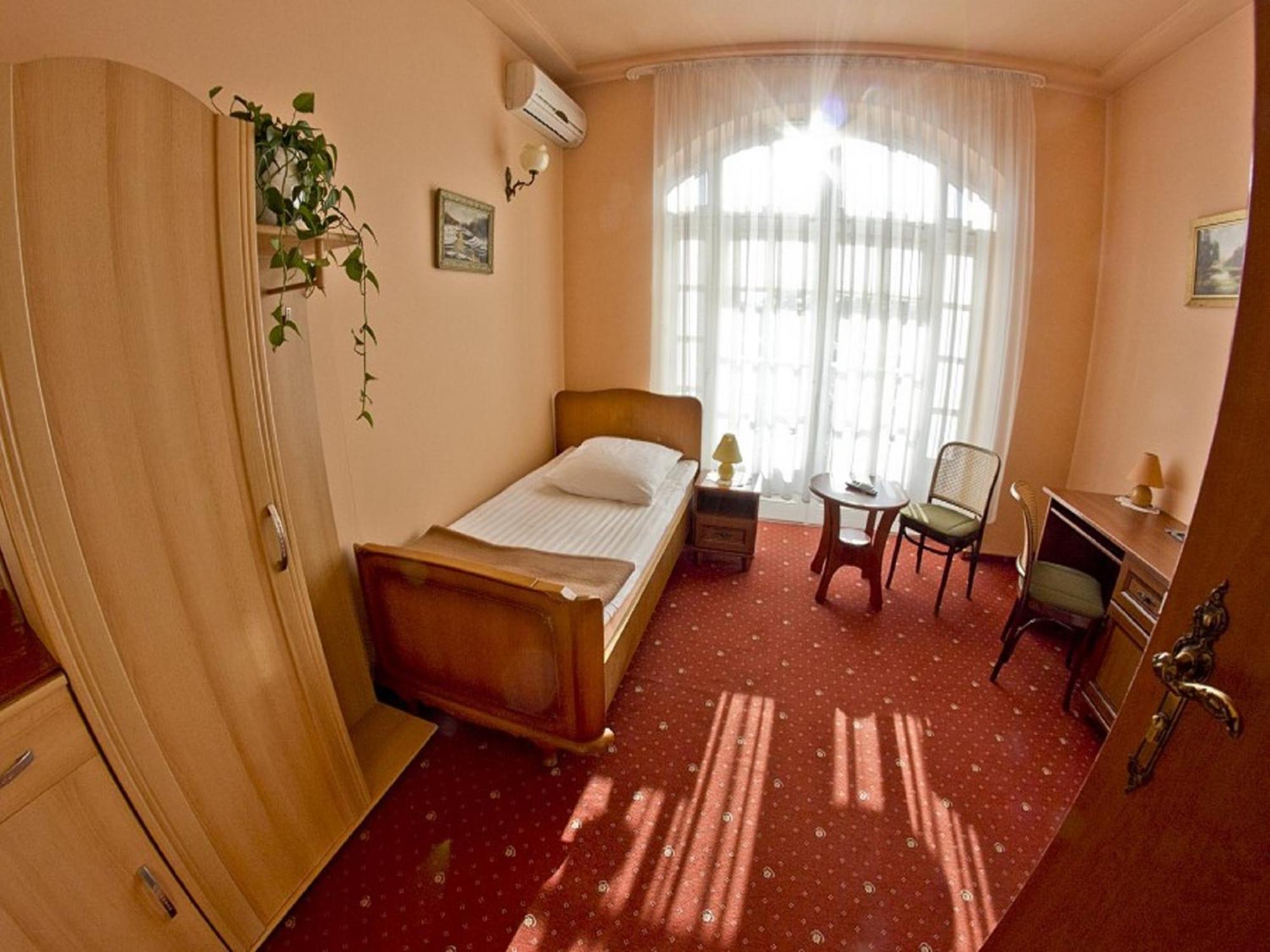 Pensjonat Zacisze Plewiska Zimmer foto